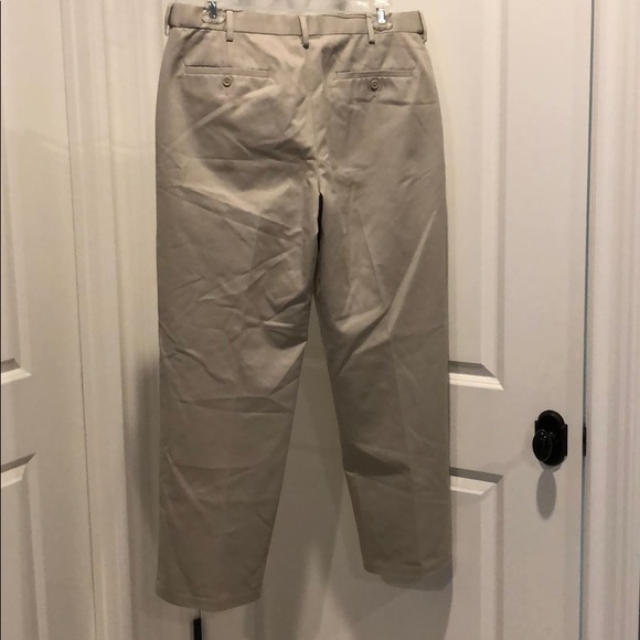 Men’s Croft & Barrow Khakis - Picture 2 of 3